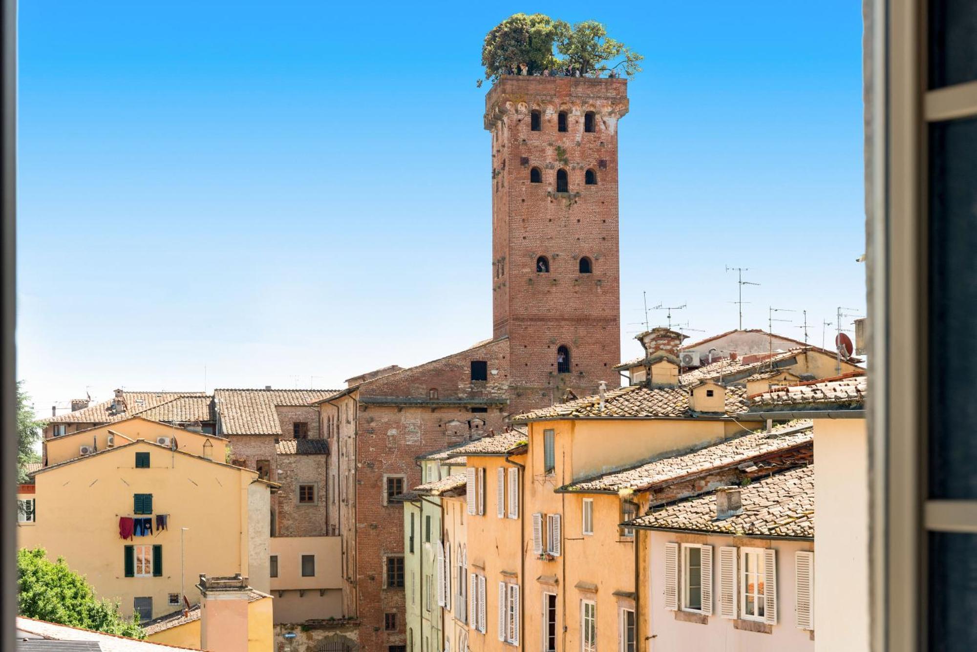 Al Carmine Apartments Towers View With Ac Lucca Exterior foto